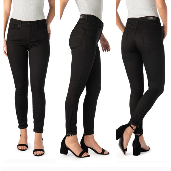 Levi's Denim - Levi’s 521 high rise skinny size 29 black jeans